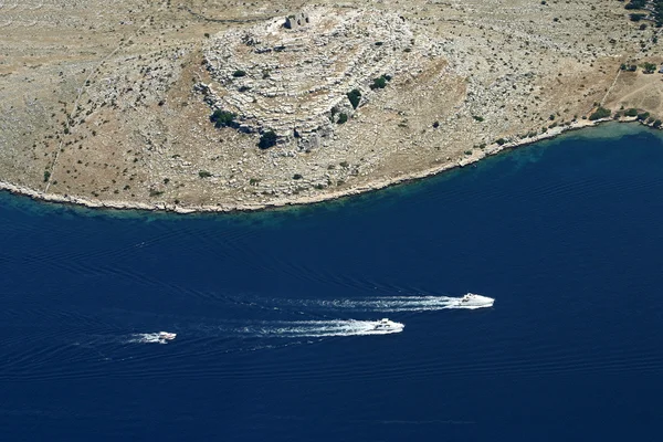 Motor boats in Kornati archipelago — Stock Photo, Image