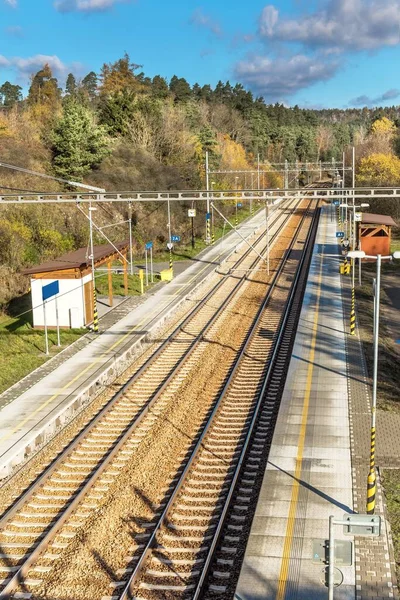 Vista Ponte Sobre Uma Linha Ferroviária Rural República Checa Dia — Fotografia de Stock