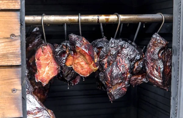 Fumar Carne Ahumadero Método Tradicional Fumar Carne Humo Alimentos Sin —  Fotos de Stock