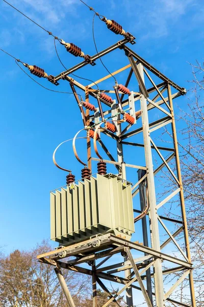 Poste Electricidad Con Transformador República Checa Caja Del Transformador Poste —  Fotos de Stock