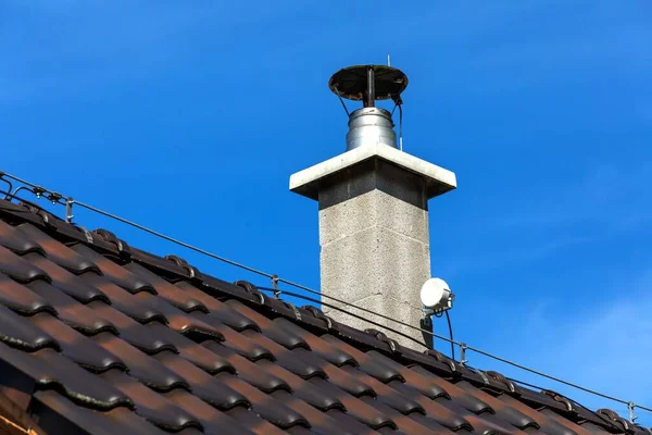 New Modular Ceramic Chimney House Roof Internet Antenna Roof Detached — Stock Photo, Image