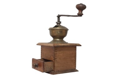 Beyaz arka plan üzerinde izole eski ahşap kahve öğütücü