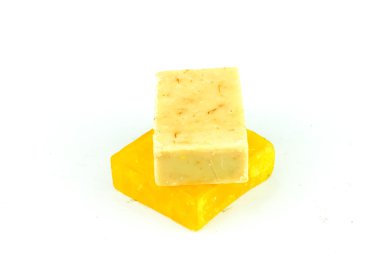 Beyaz arka plan üzerinde izole sabunlar