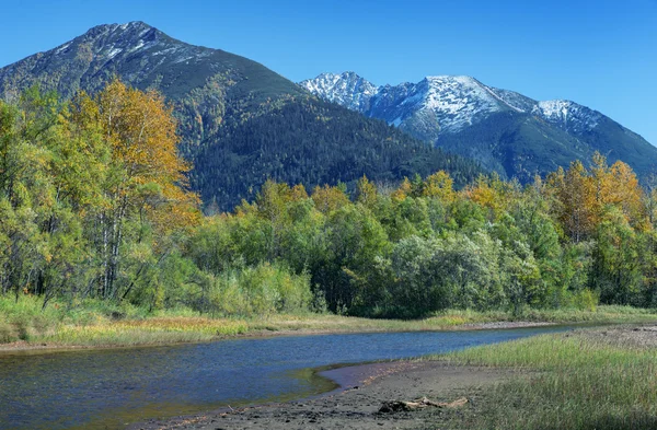 Otoño en las montañas — Foto de Stock