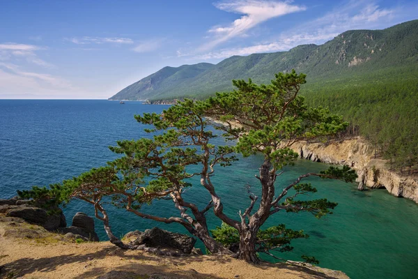 Visa av baikal från klippan — Stockfoto