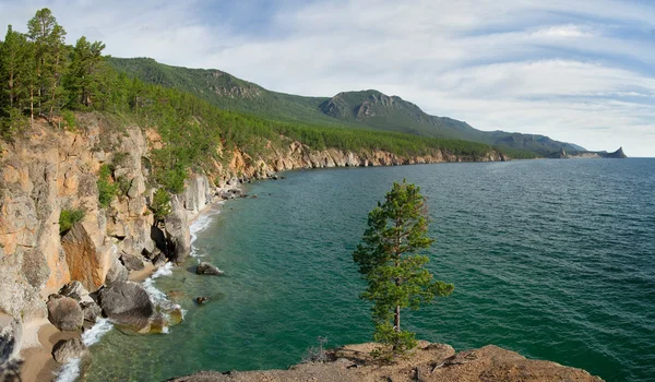 Orilla del lago Baikal — Foto de Stock