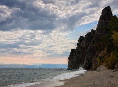 Deniz Baykal, Sandy cove