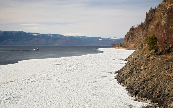 Spring di danau Baikal — Stok Foto