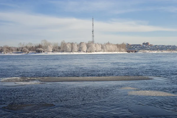 Río Angara en Irkutsk invierno —  Fotos de Stock