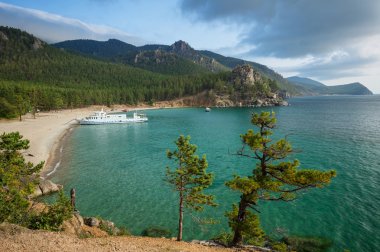 Deniz Baykal, Sandy cove