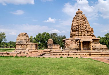 Chandrashekhara tapınağı ve Pattadakal 'daki Galaganatha tapınağı, UNESCO Dünya Mirası alanı, Karnataka, Hindistan.