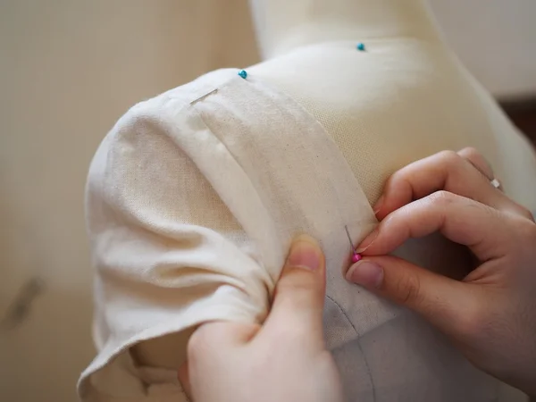 Close up women 's hand sewing — стоковое фото