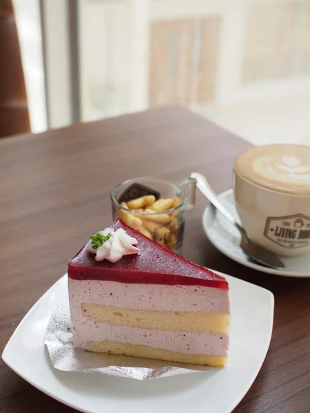 Ciasto Truskawkowe w kawiarni — Zdjęcie stockowe