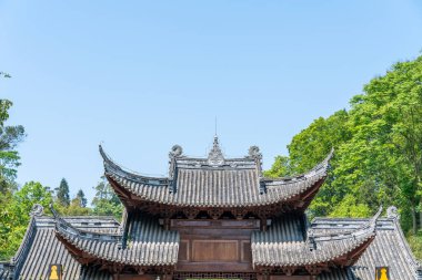 Tavan arası saçağının mimari özellikleri 