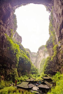 Sanqiao manzaralı bir yer, wulong tiankeng, sichuan bölgesi, Çin 