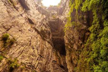 Sanqiao manzaralı bir yer, wulong tiankeng, sichuan bölgesi, Çin 