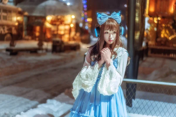 Uma Bela Garota Chinesa Inverno — Fotografia de Stock