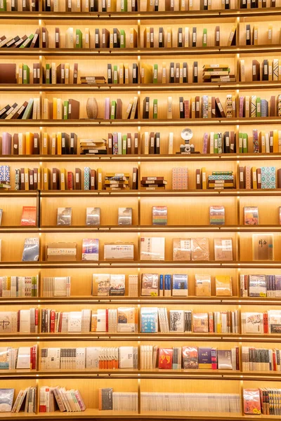 Libri Sono Sullo Scaffale — Foto Stock