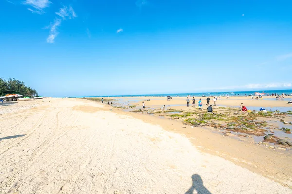 Plaja Sub Cer Albastru — Fotografie, imagine de stoc