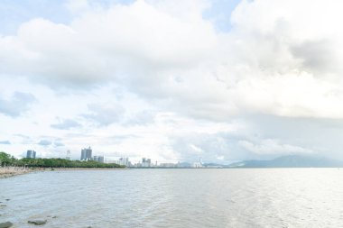 Shenzhen açıklarında, Çin 'de, gün batımında