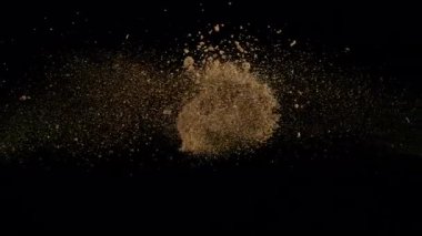 Toprağın birbiriyle çarpışmasının Süper Yavaş Hareketi Karayipler 'de 1000fps' de izole edildi. Yüksek Hız Sinema Kamerası, 4k.