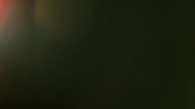 Kara Arkaplan 'da Gerçek Sinema Işığı Sızıntısı. Yüksek Hız Sinema Kamerası, 4K.