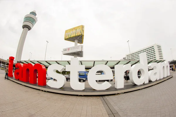 Vidvinkel bild av jag är amsterdam tecken — Stockfoto