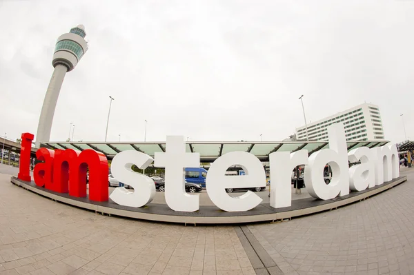 Vidvinkel bild av jag är amsterdam tecken — Stockfoto