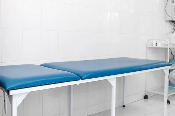 Leere Blaue Arztcouch Klinik Büro — Stockfoto