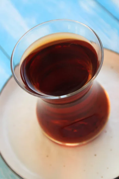 Tee in einem traditionellen türkischen Glas — Stockfoto