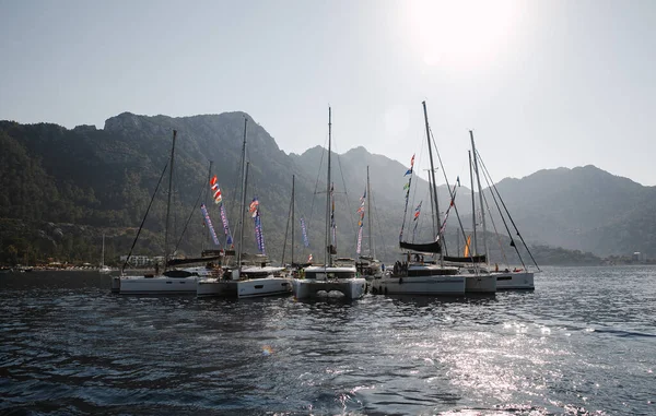 Plachetnice Středozemním Moři Blízkosti Turecka Marmaris Modrý Oceán Neuvěřitelný Výhled — Stock fotografie