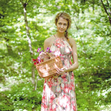 güzel kızı güzel bir yer