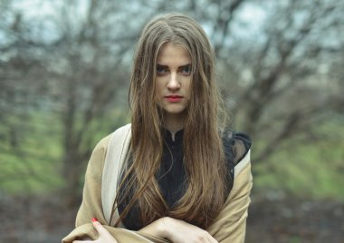 güzel kızı güzel bir yer