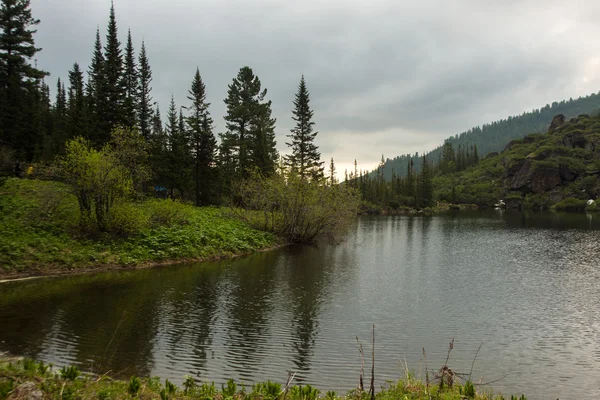 Vue reflet montagne lac — Photo