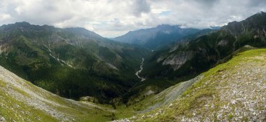 yeşil dağların Panorama görünüm