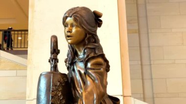 - Washington. 29 Aralık 2019. Helen Keller 'ın Birleşik Devletler Kongre binasındaki heykeli, Washington DC, ABD