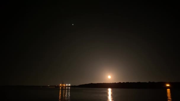 O lançamento do foguete em Cape Canaveral, Flórida, EUA — Vídeo de Stock