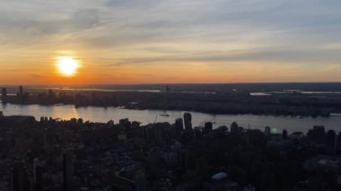 New Jersey ve Hudson nehri üzerinde gün batımı, Empire State binasından manzara, ABD