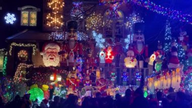 - New York. 27 Aralık 2019. Dyker Tepeleri Noel Işıkları, Brooklyn, New York, ABD