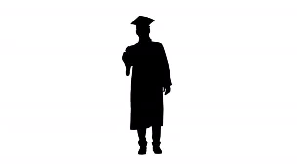 Feliz joven en sombrero de graduación con diploma y hablar, Alpha Channel — Vídeos de Stock