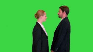 Güvenilir iş ortakları Yeşil Ekran, Chroma Key 'de birbirinin yanından geçiyor..