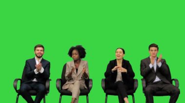 Gençler Yeşil Ekran, Krom Anahtar 'da mükemmel bir konuşma için alkışlıyorlar..