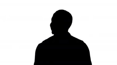 Siluet çok mutlu Afro-Amerikan baş parmağını gösteriyor..