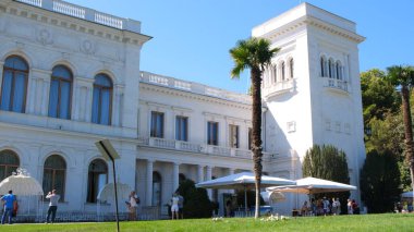 Livadia Sarayı, son Rus Çarı II. Nicholas, Kırım, Ukrayna 'nın yaz tatili. 1911 'de mimar N.P. tarafından inşa edilmiş. Krasnov: Yalta, Kırım - 17 Eylül 2020