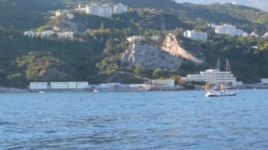 Yalta, Kırım 'ın güzel sahil manzarası, bir zevk teknesinden alındı.