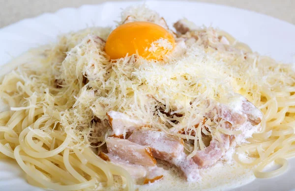 Makarna carbonara görünümünü kapat — Stok fotoğraf