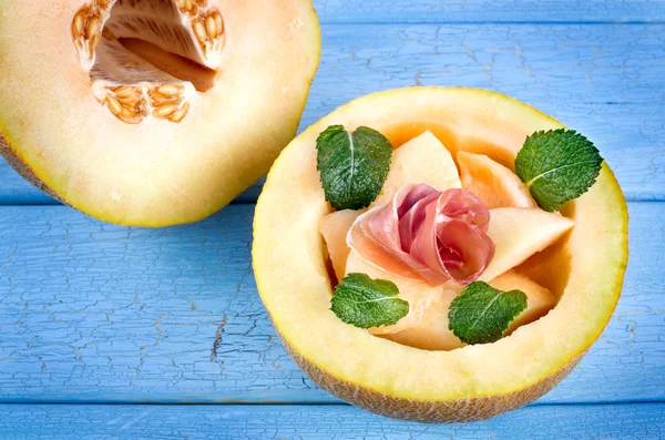 Melon with proscuitto — Stock Photo, Image