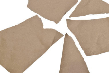 PNG arkaplanındaki paket kağıdının kırıntıları.