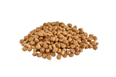 Beyaz arka planda izole edilmiş küçük bir kedi maması yığını..