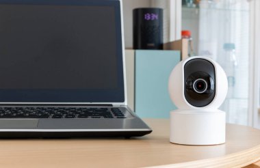 CCTV kamerası, güvenlik kameralarını kapat. Akıllı ev ve dijital yaşam tarzı.